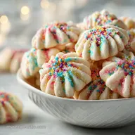 Spritz Cookies: Old Fashioned Butter Cookies in 23 Minutes